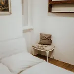 아파트 Getaway In *